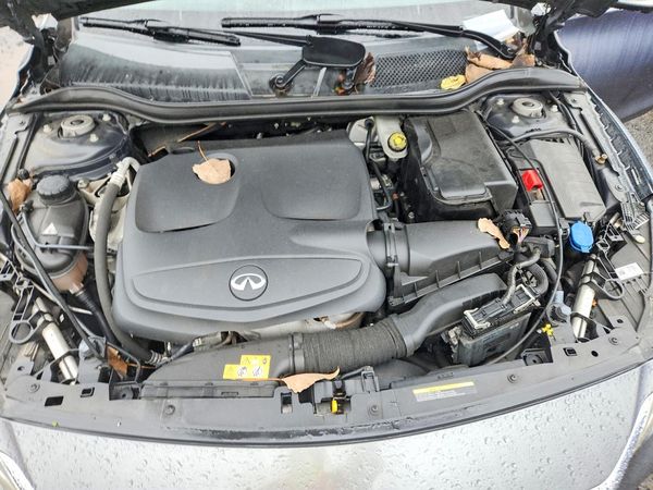 2017 INFINITI QX30 — Engine bay
