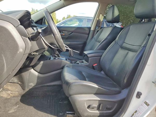 2018 NISSAN ROGUE — DENT