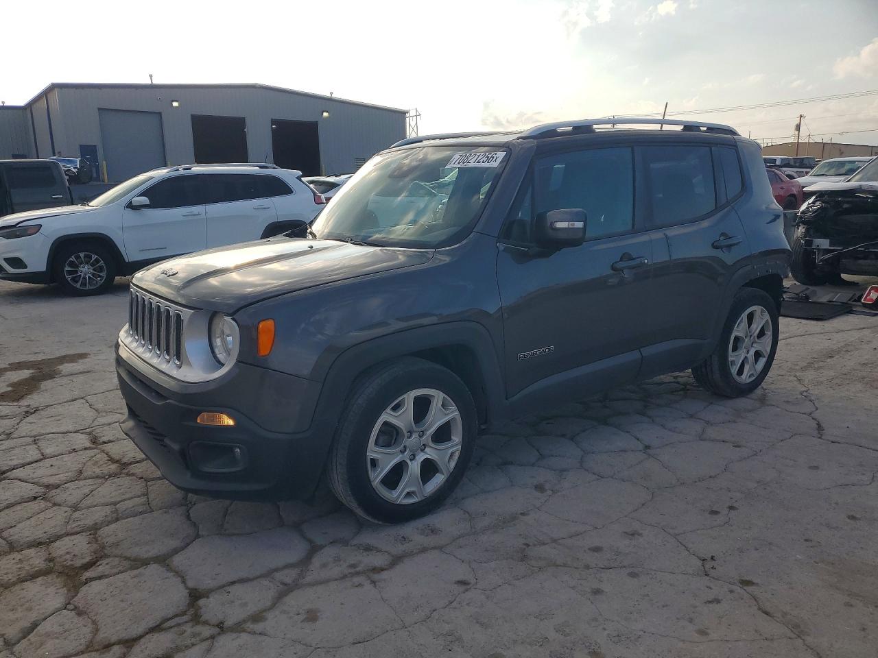 2018 JEEP RENEGADE Limited — Front 3/4