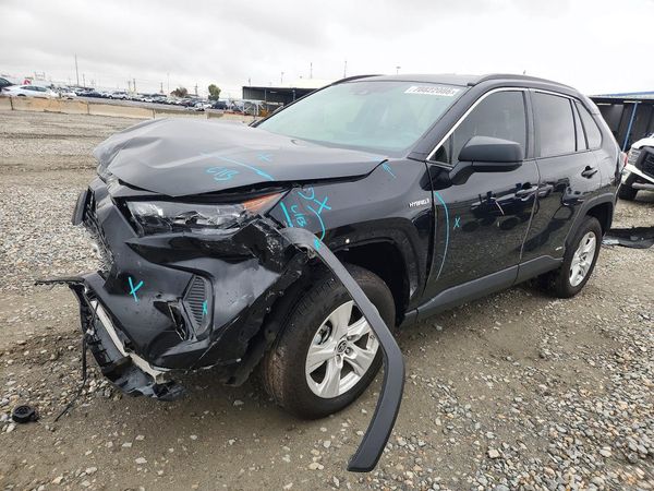 2021 TOYOTA RAV4 LE HV — Front 3/4