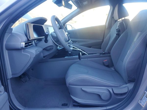 2025 HYUNDAI ELANTRA Blue, SEL Sport — DENT