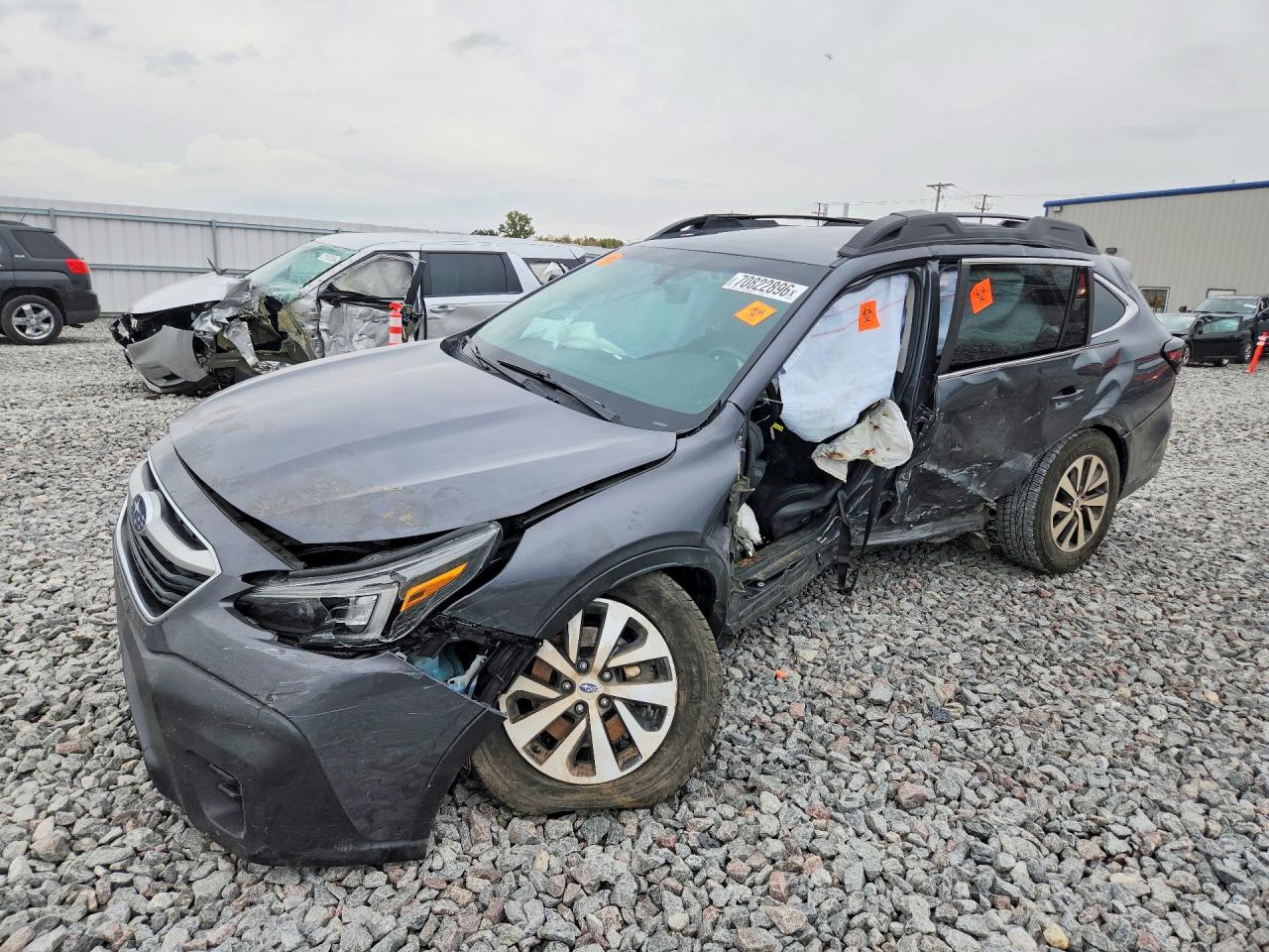 2021 SUBARU OUTBACK Premium+SMART — Front 3/4