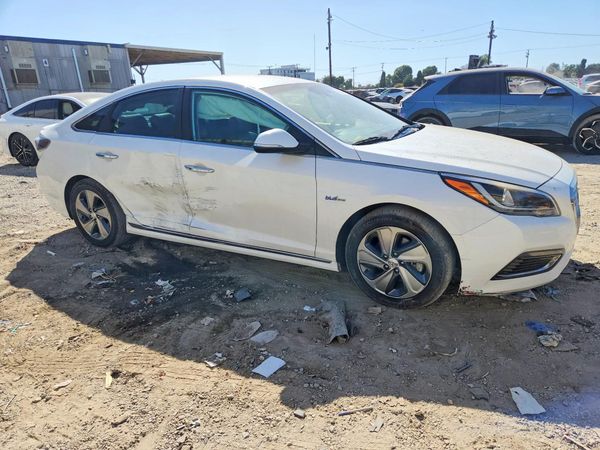2017 HYUNDAI SONATA Plug-in Hybrid Limited — Passenger 3/4