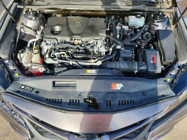 2019 TOYOTA CAMRY SOLA SE/XLE Hybrid — Engine bay
