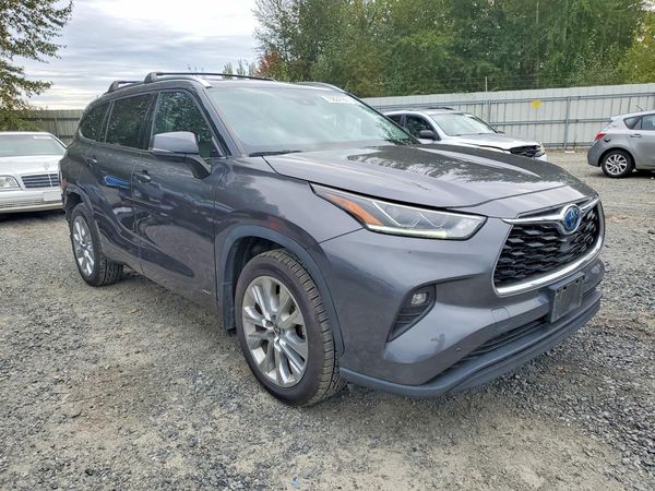 2022 TOYOTA HIGHLANDER Limited — Passenger 3/4