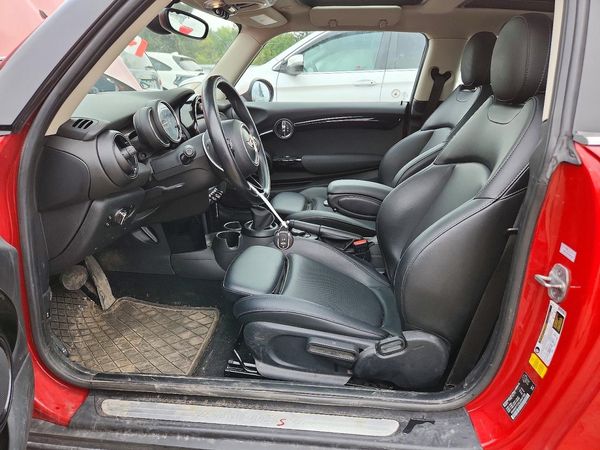 2018 MINI COOPER — DENT