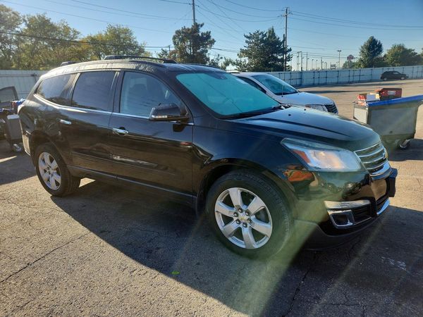 2017 CHEVROLET TRAVERSE 1LT — Passenger 3/4