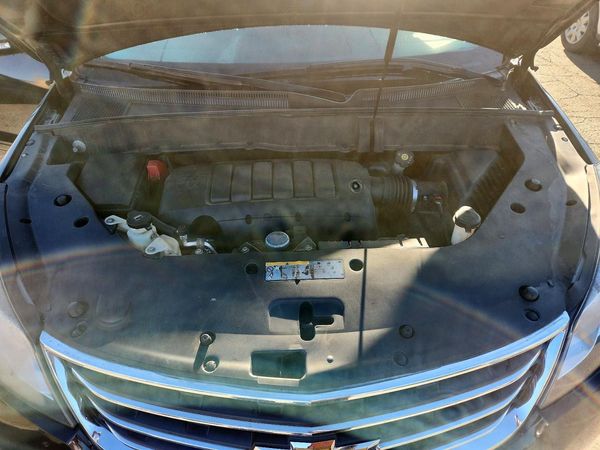 2017 CHEVROLET TRAVERSE 1LT — Engine bay