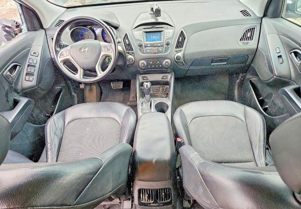 2014 HYUNDAI TUCSON GLS (Middle Level) — CKPT