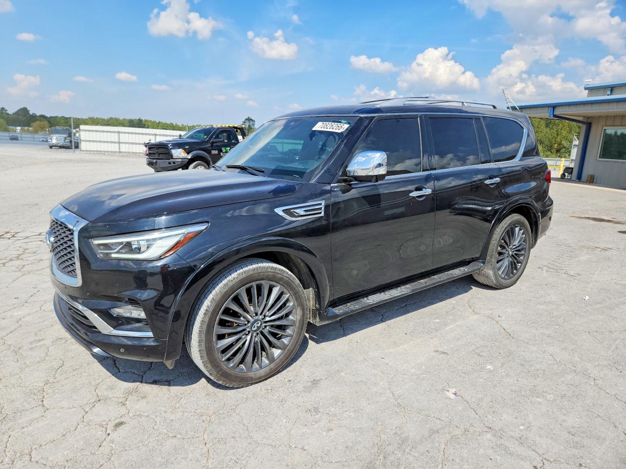 2022 INFINITI QX80 SV — Front 3/4