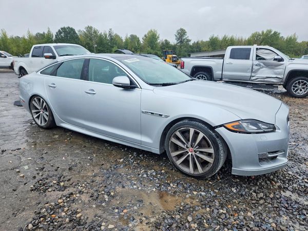2017 JAGUAR XJ — Passenger 3/4