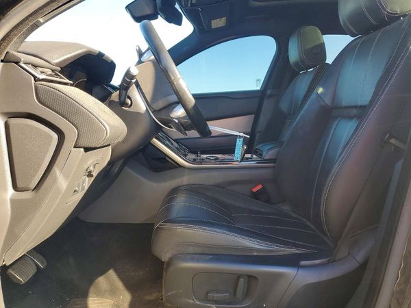 2018 LAND ROVER RANGEROVER R-Dynamic SE — DENT