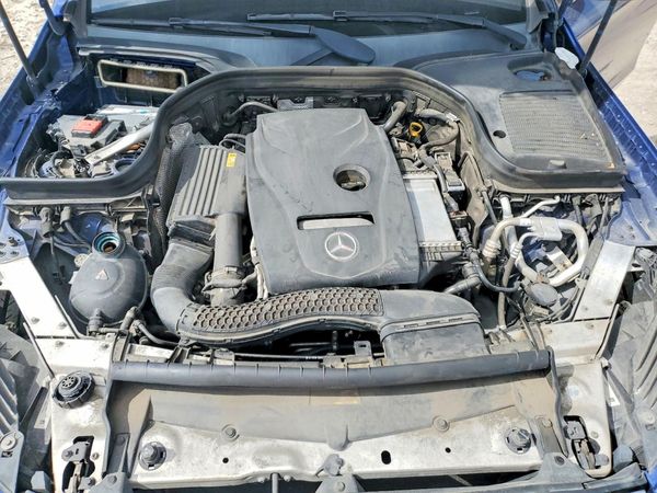 2019 MERCEDES-BENZ GLC-CLASS GLC300 — Engine bay