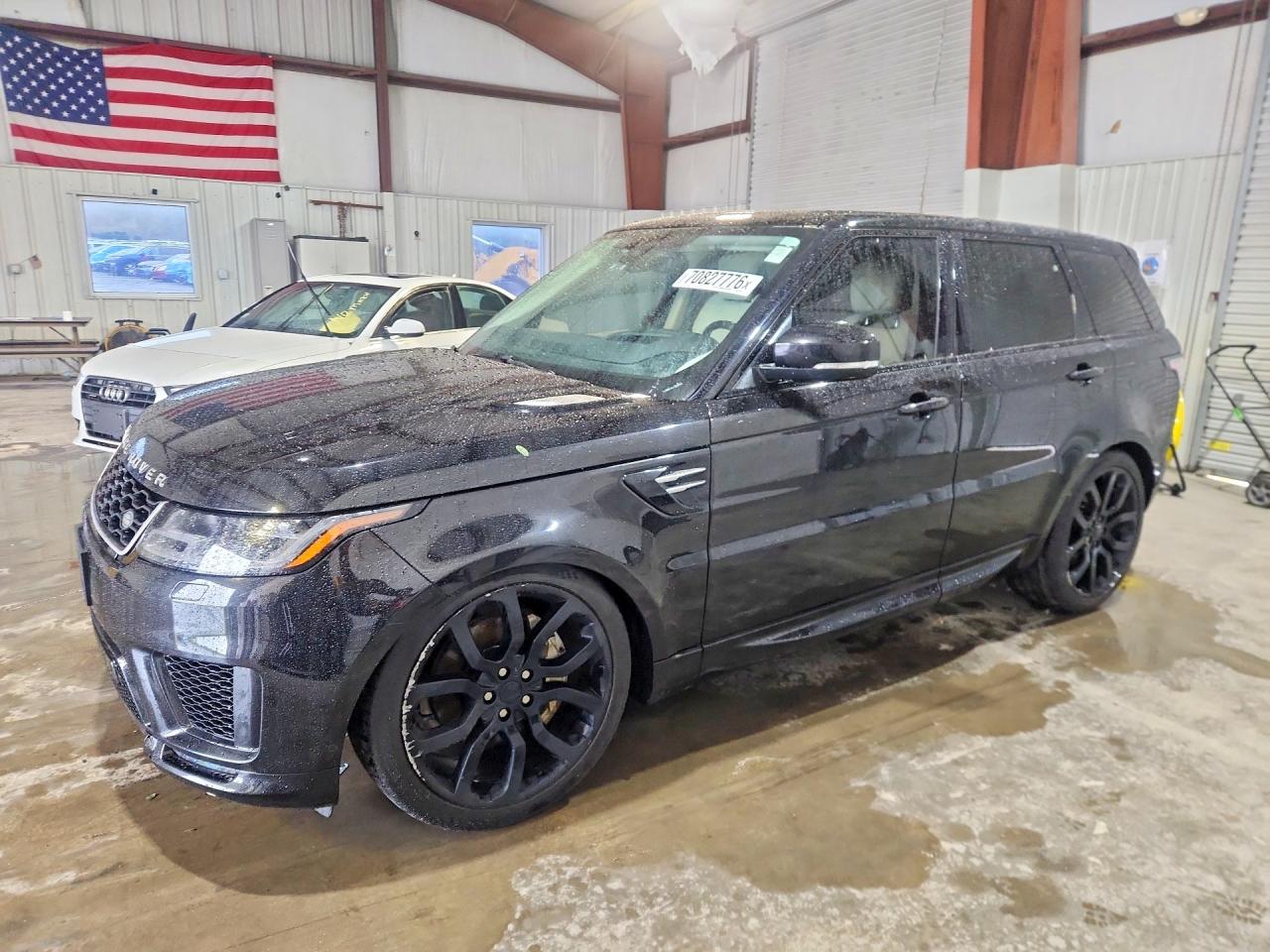 2018 LAND ROVER RANGE ROVER SPORT HSE — Front 3/4