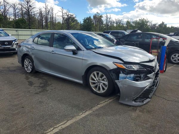 2024 TOYOTA CAMRY LE — Passenger 3/4