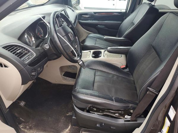 2019 DODGE CARAVAN SXT — DENT