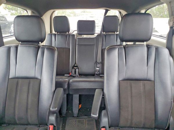 2019 DODGE CARAVAN SXT — SUVN