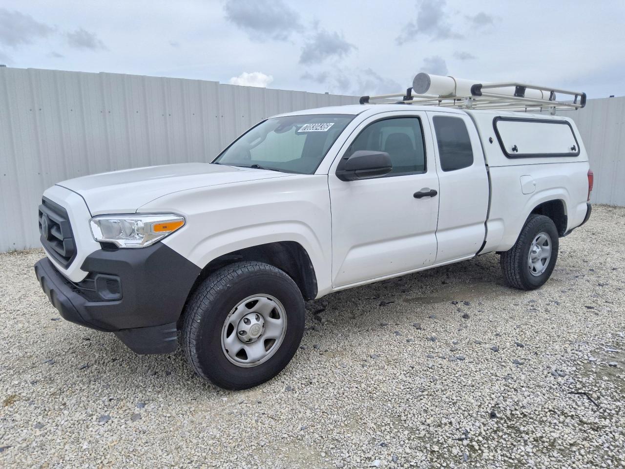 2023 TOYOTA TACOMA SR5 — Front 3/4