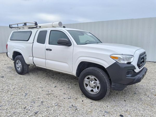 2023 TOYOTA TACOMA SR5 — Passenger 3/4