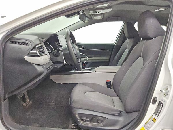 2023 TOYOTA CAMRY LE — DENT