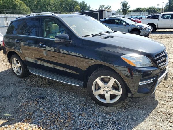 2013 MERCEDES-BENZ ML ML550 4-MATIC — Passenger 3/4