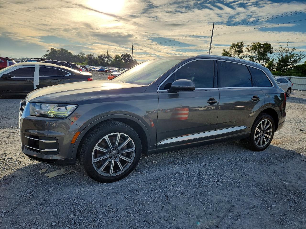 2018 AUDI Q7 quattro Premium Plus — Front 3/4