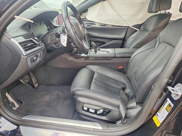 2019 BMW 7 SERIES — DENT