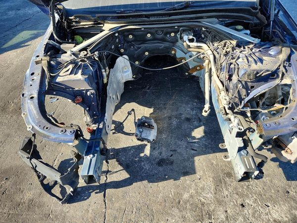2022 BMW 5 SERIES — Engine bay