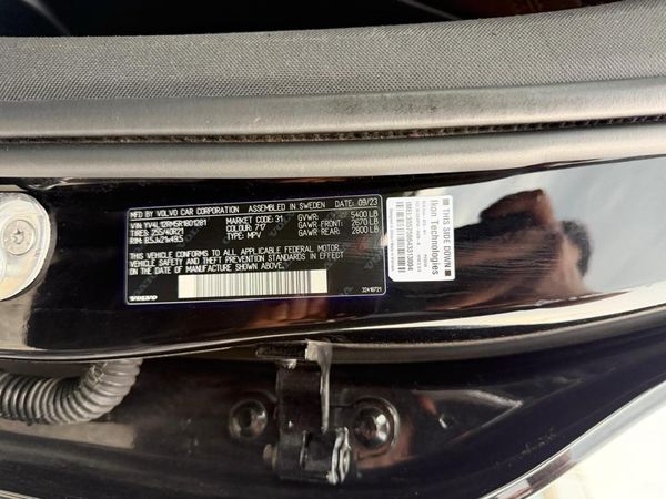 2024 VOLVO XC60