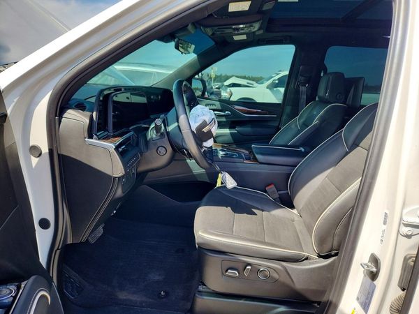2024 CADILLAC ESCALADE — DENT