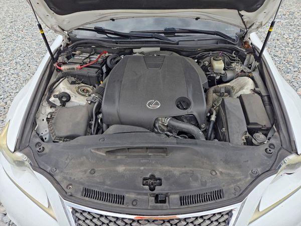 2014 LEXUS IS 250 — Engine bay