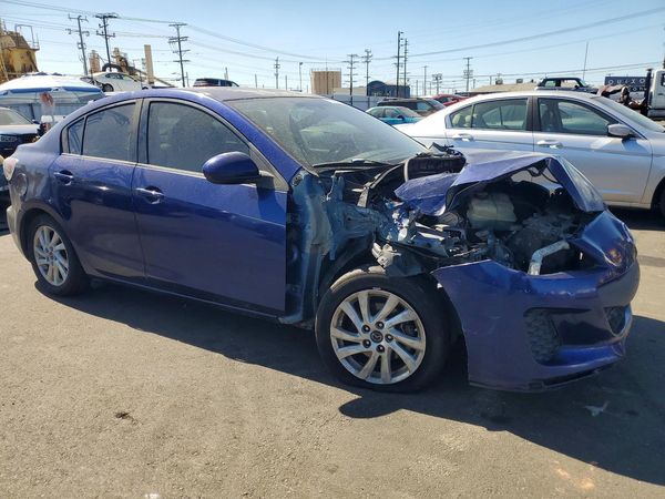 2013 MAZDA 3 Touring/GS — Passenger 3/4