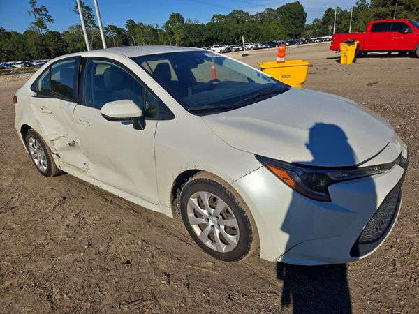 2021 TOYOTA COROLLA LE — Passenger 3/4