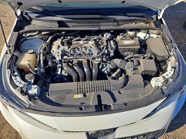 2021 TOYOTA COROLLA LE — Engine bay