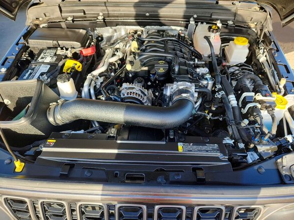 2025 JEEP GLADIATOR Sport — Engine bay