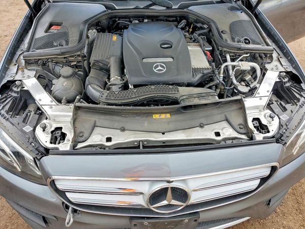 2019 MERCEDES-BENZ E-CLASS E300 — Engine bay