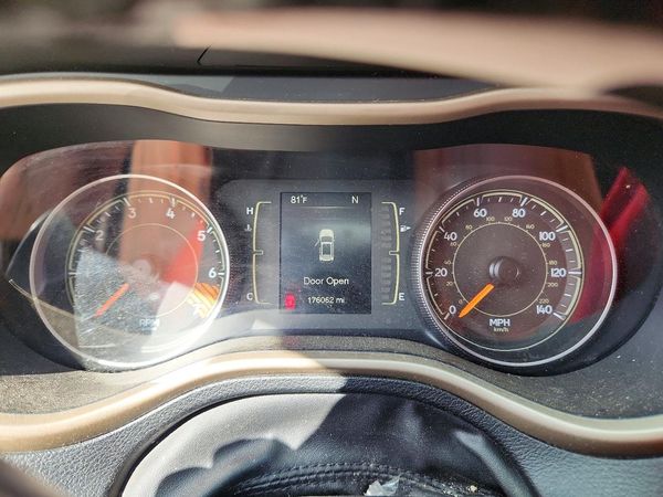 2015 JEEP CHEROKEE Latitude — ODOM