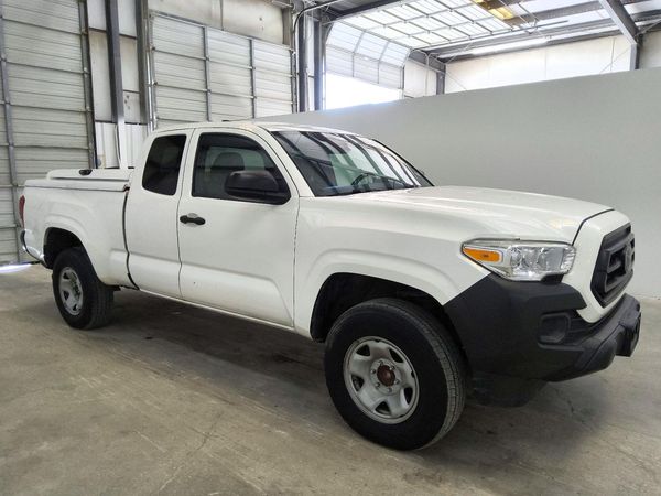 2020 TOYOTA TACOMA SR5 — Passenger 3/4