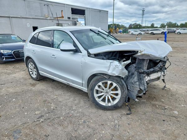 2014 AUDI Q5 Premium Plus — Passenger 3/4