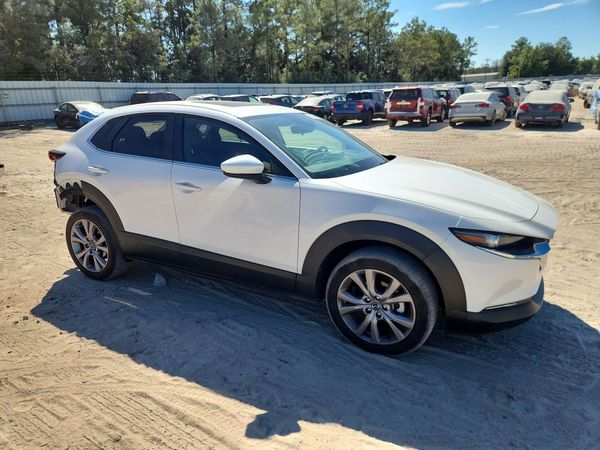 2021 MAZDA CX-30 Preferred Package — Passenger 3/4