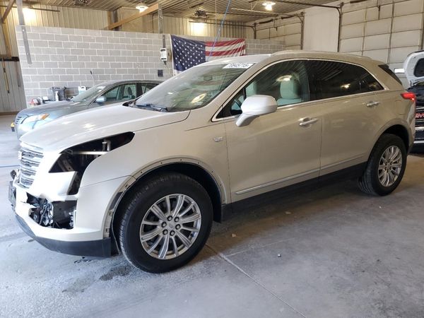 2017 CADILLAC XT5