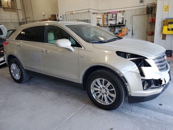 2017 CADILLAC XT5