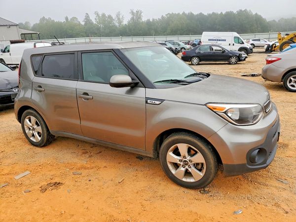 2017 KIA SOUL Base — Passenger 3/4