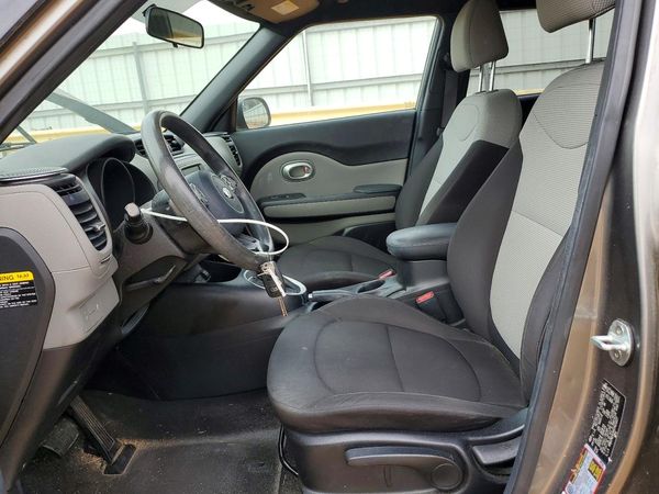 2017 KIA SOUL Base — DENT
