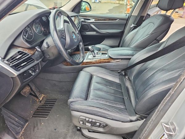 2015 BMW X5 xDrive35i — DENT