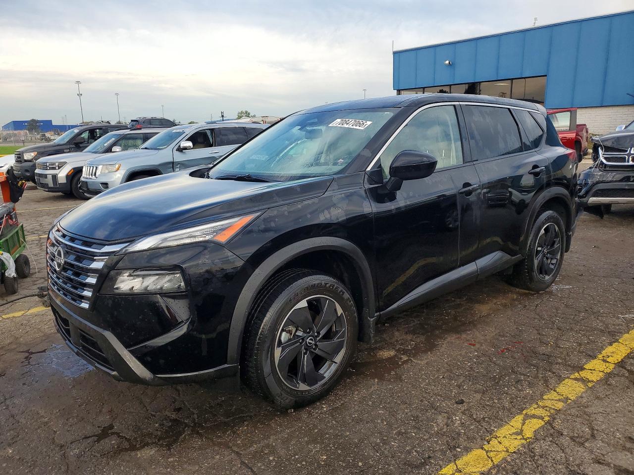 2025 NISSAN ROGUE SV — Front 3/4