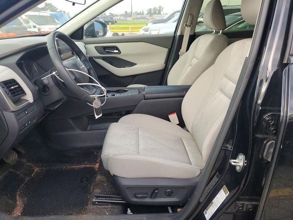 2025 NISSAN ROGUE SV — DENT