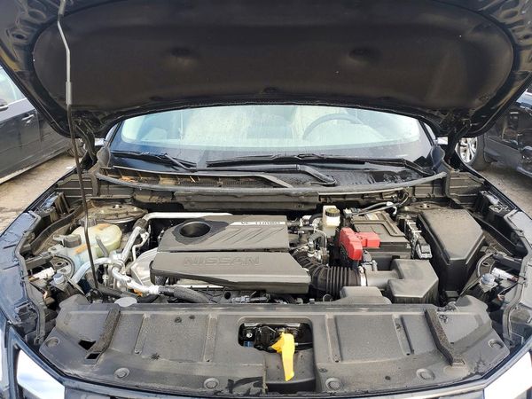 2025 NISSAN ROGUE SV — Engine bay