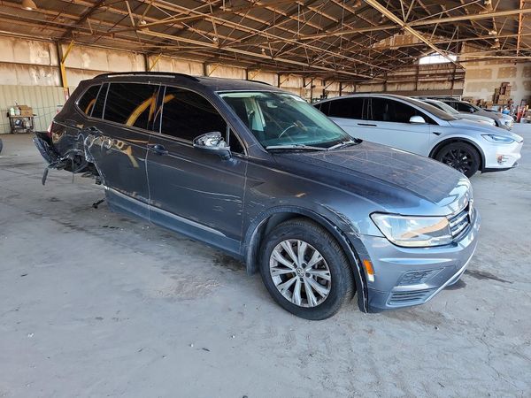 2018 VOLKSWAGEN TIGUAN SE, 4Motion SEL — Passenger 3/4