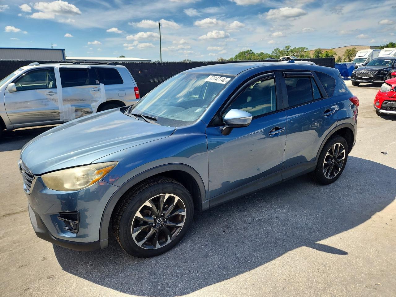2016 MAZDA CX-5 Grand Touring/GT — Front 3/4